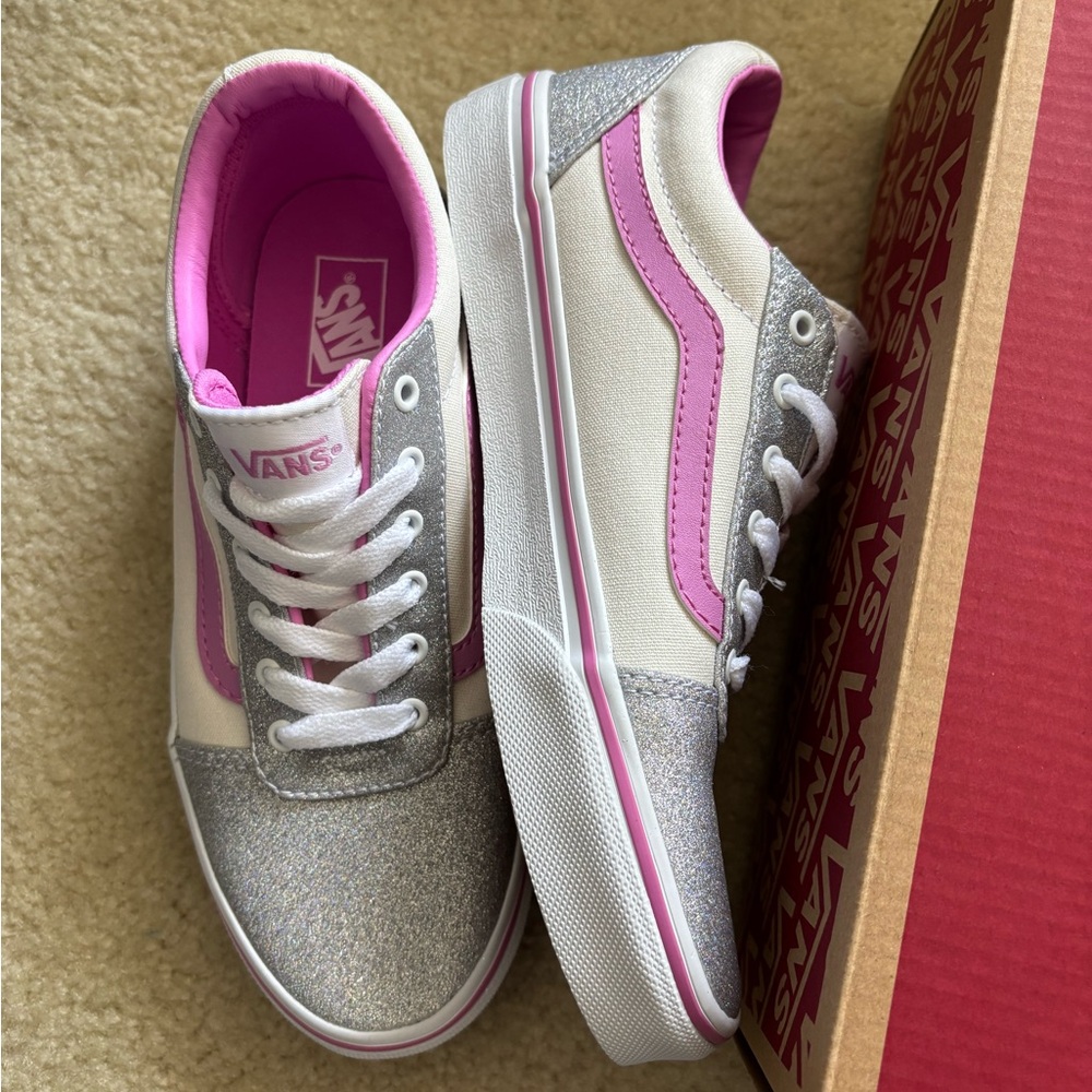NIB VANS Big Kids' Sz 4 Ward Sneaker White Silver Glitter Pink New In Box